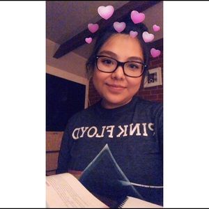 Meet your Posher, Adriana